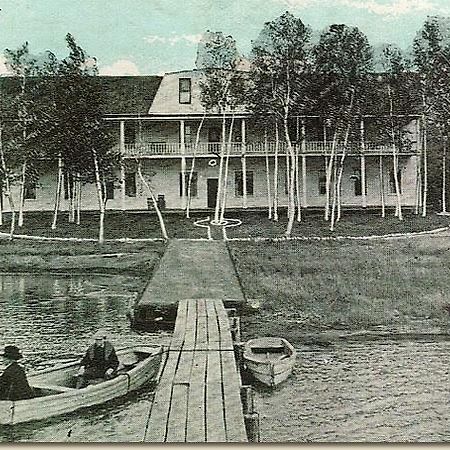 Historic Birch Lodge And Motel Trout Lake Buitenkant foto
