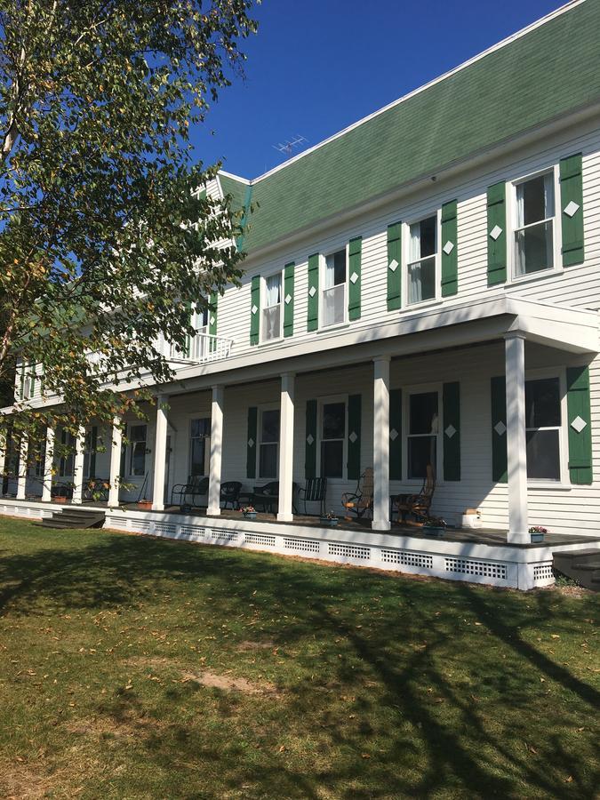 Historic Birch Lodge And Motel Trout Lake Buitenkant foto
