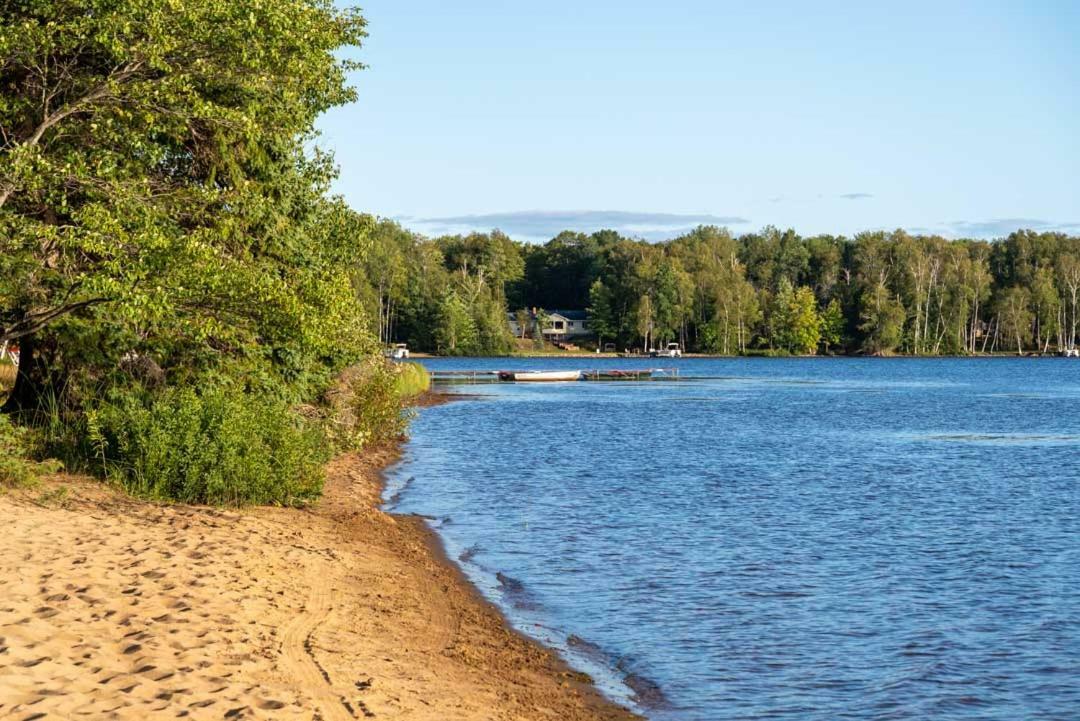 Historic Birch Lodge And Motel Trout Lake Buitenkant foto